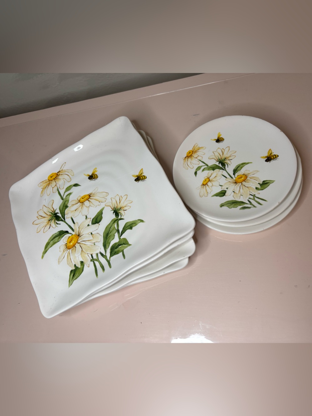 Maxcera Spring Collection Daisy Bee Ceramic Salad Plate Set/4 + 3 Round Plates